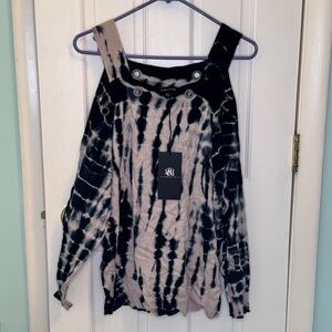 Long Sleeve Cold-Shoulder Top